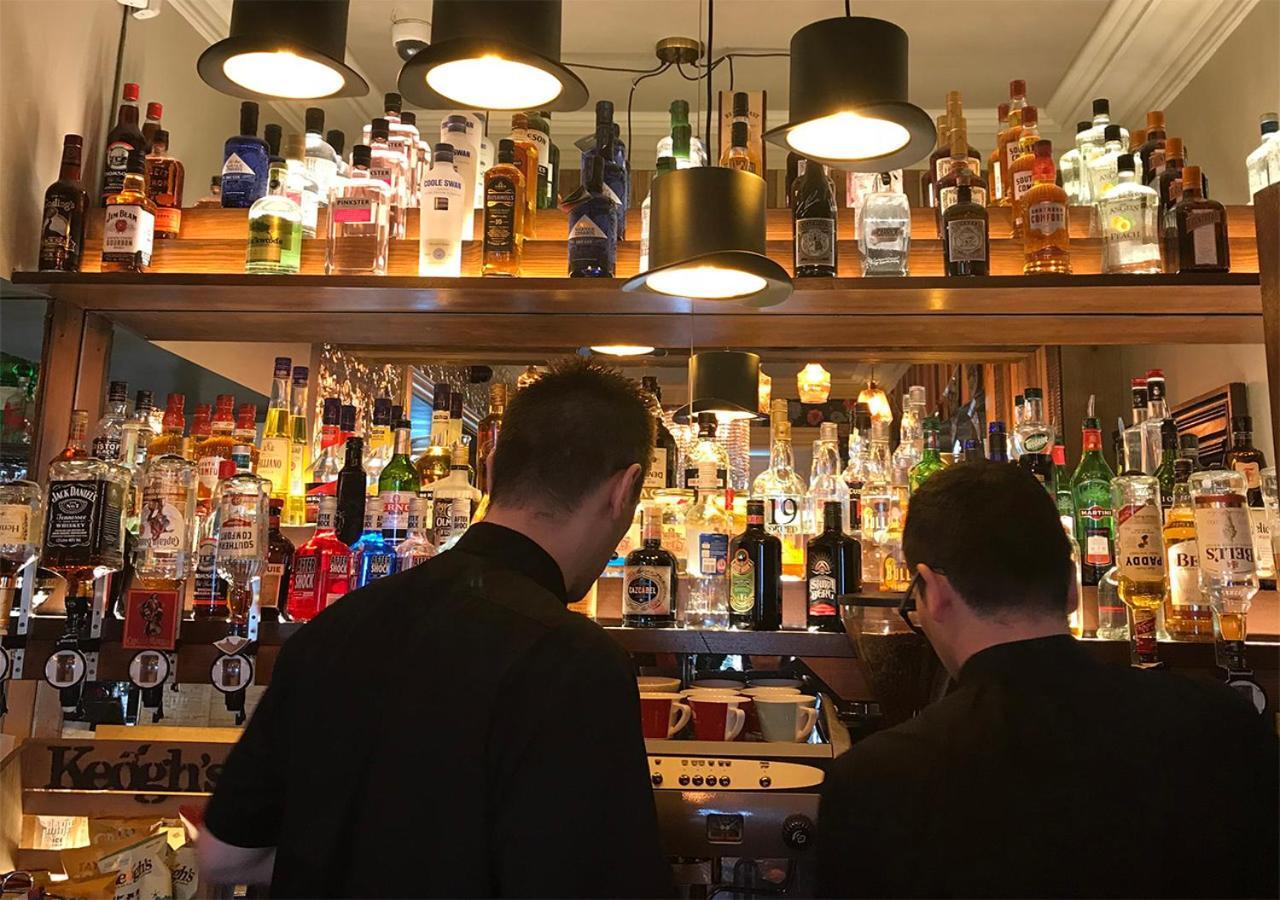 The Whistledown Hotel Уорънпойнт Екстериор снимка